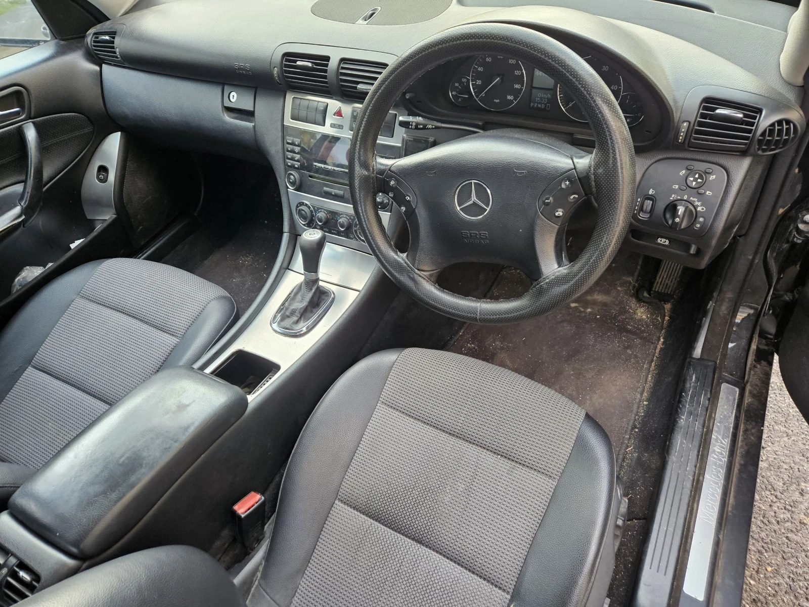 Mercedes-Benz C 200 W203, снимка 5 - Автомобили и джипове - 54095622