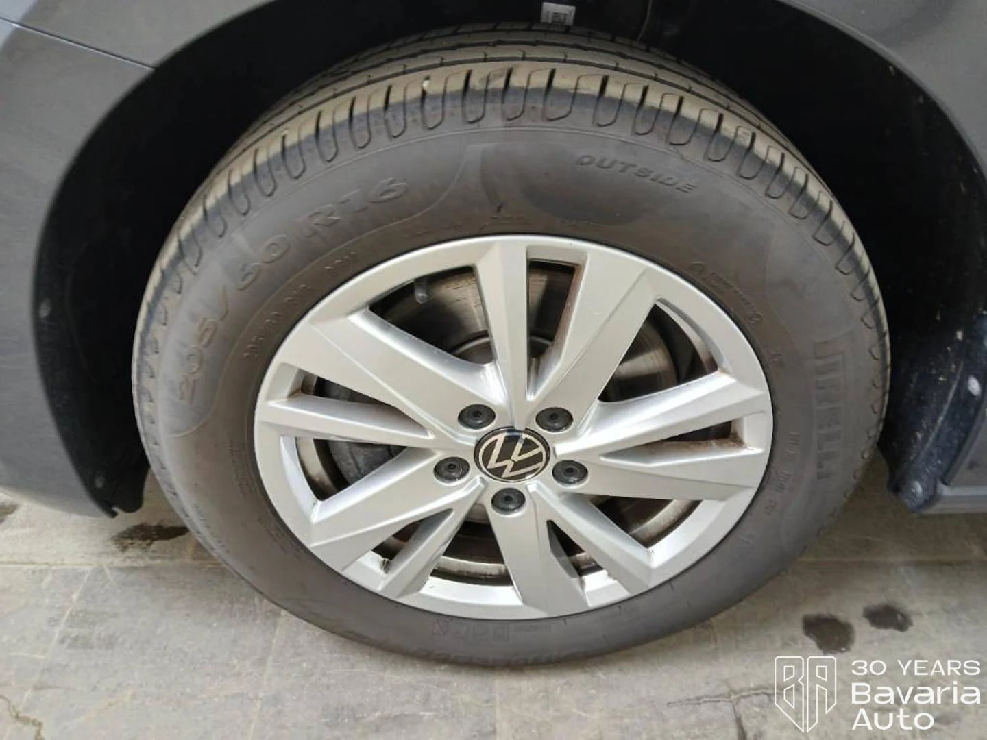 VW Touran Comfortline DSG, снимка 16 - Автомобили и джипове - 54396873
