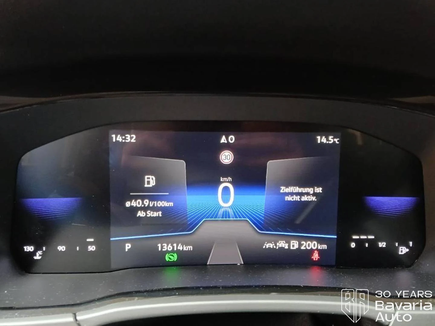 VW Touran Comfortline DSG, снимка 9 - Автомобили и джипове - 54396873