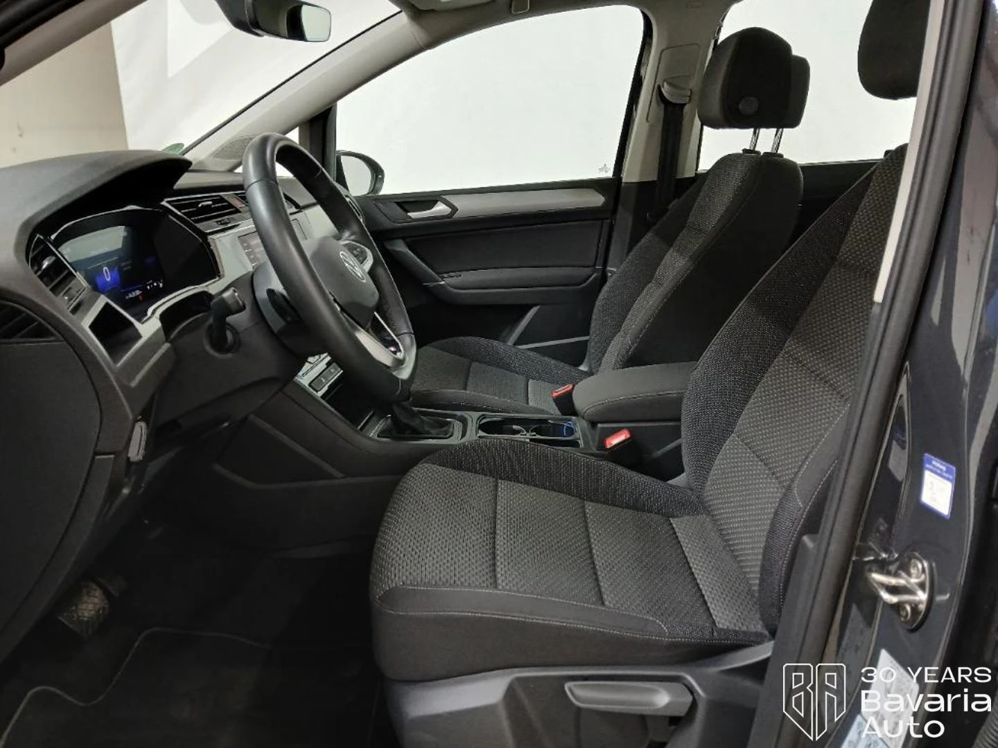 VW Touran Comfortline DSG, снимка 5 - Автомобили и джипове - 54396873