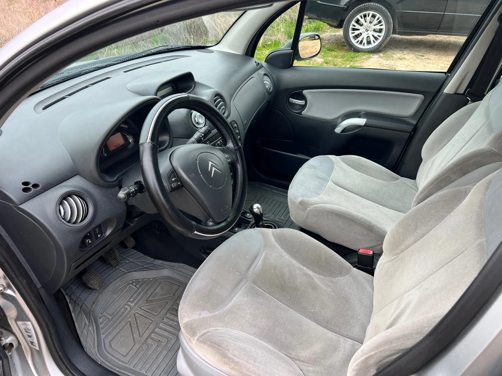 Citroen C3 1.4, снимка 8 - Автомобили и джипове - 54601344