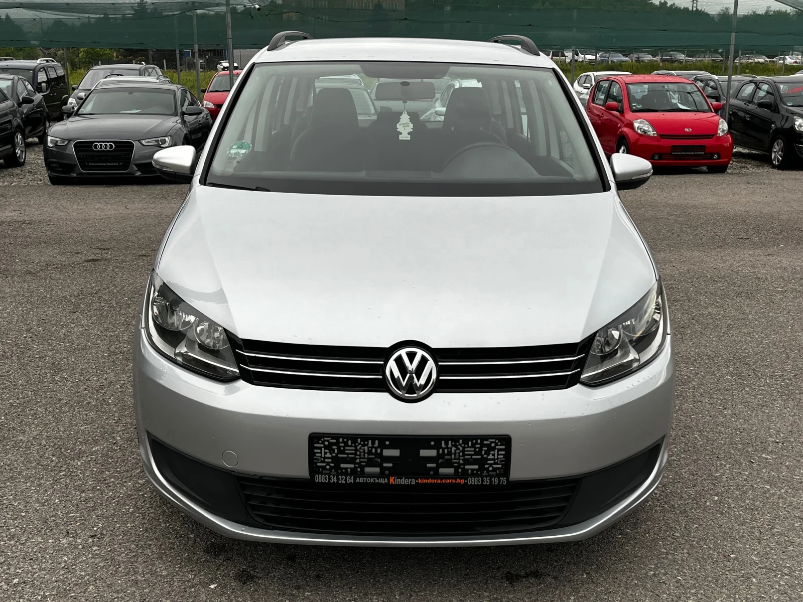 VW Touran 1.6TDI 6ск 7места, снимка 8 - Автомобили и джипове - 54681218
