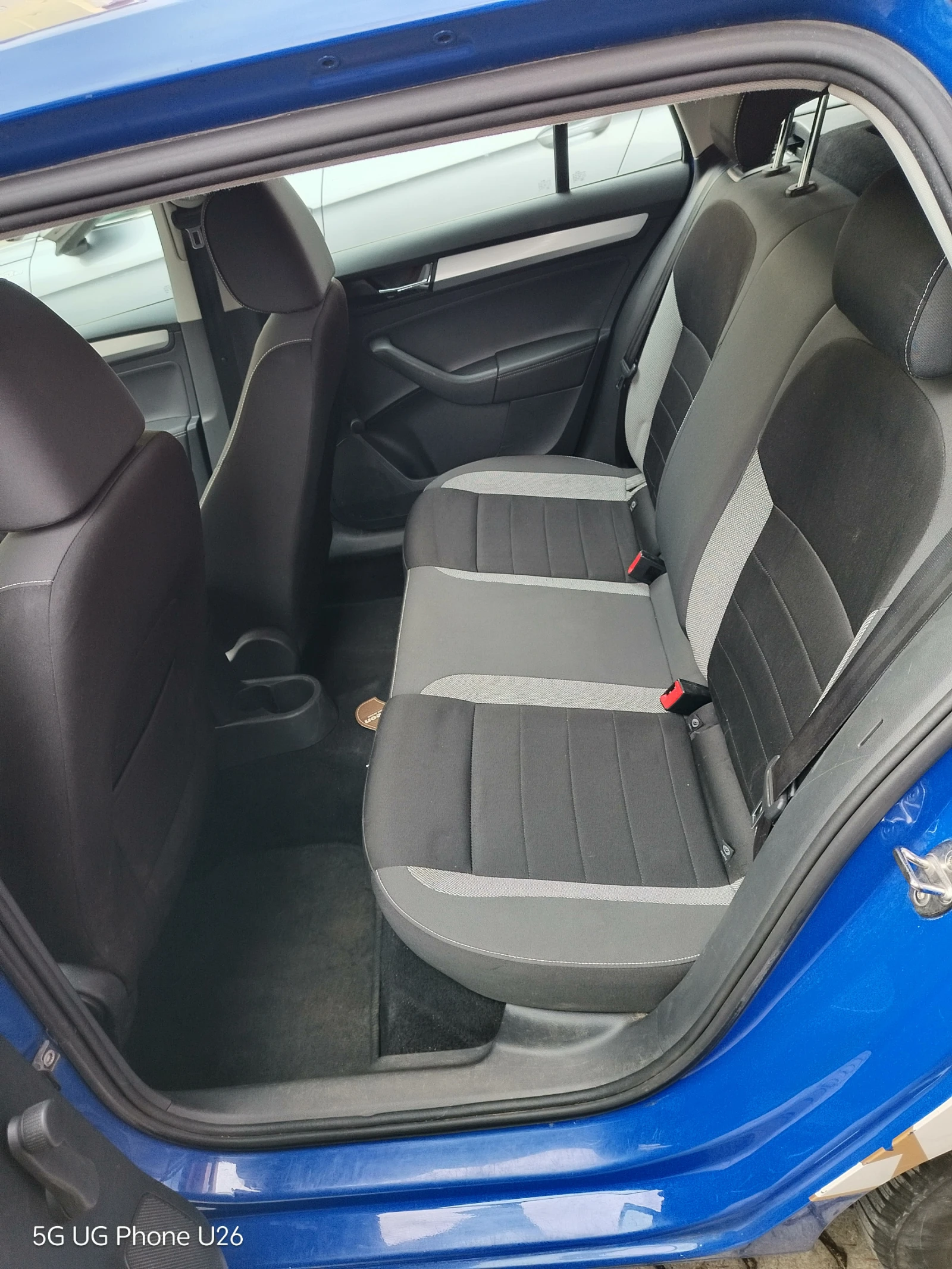 Skoda Rapid 1.0 TSI, снимка 10 - Автомобили и джипове - 54791963