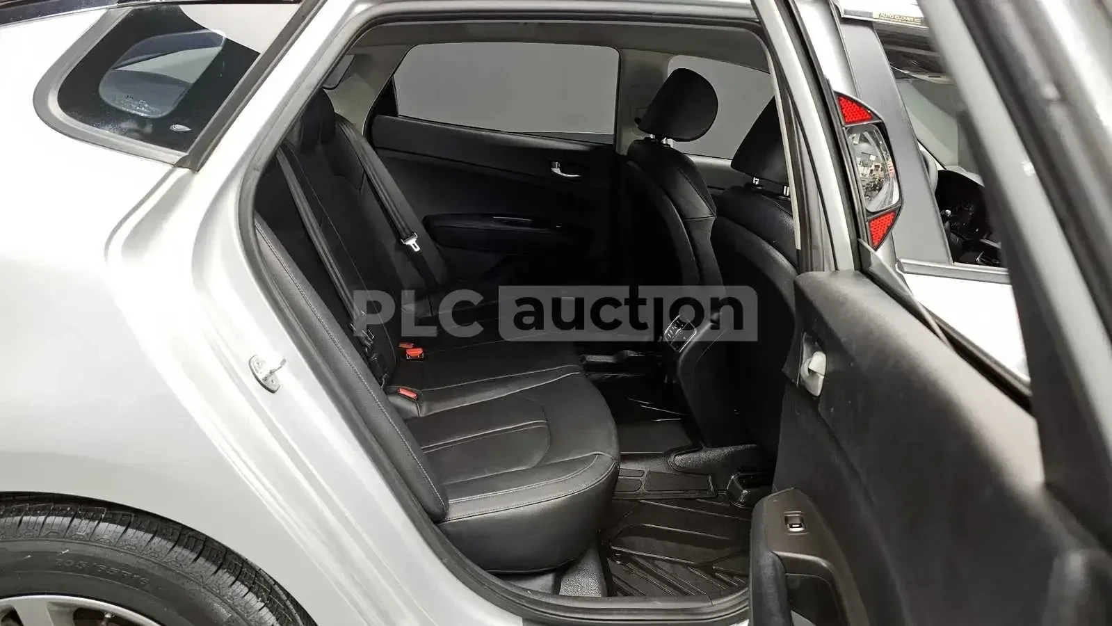 Kia K5, снимка 7 - Автомобили и джипове - 54865609