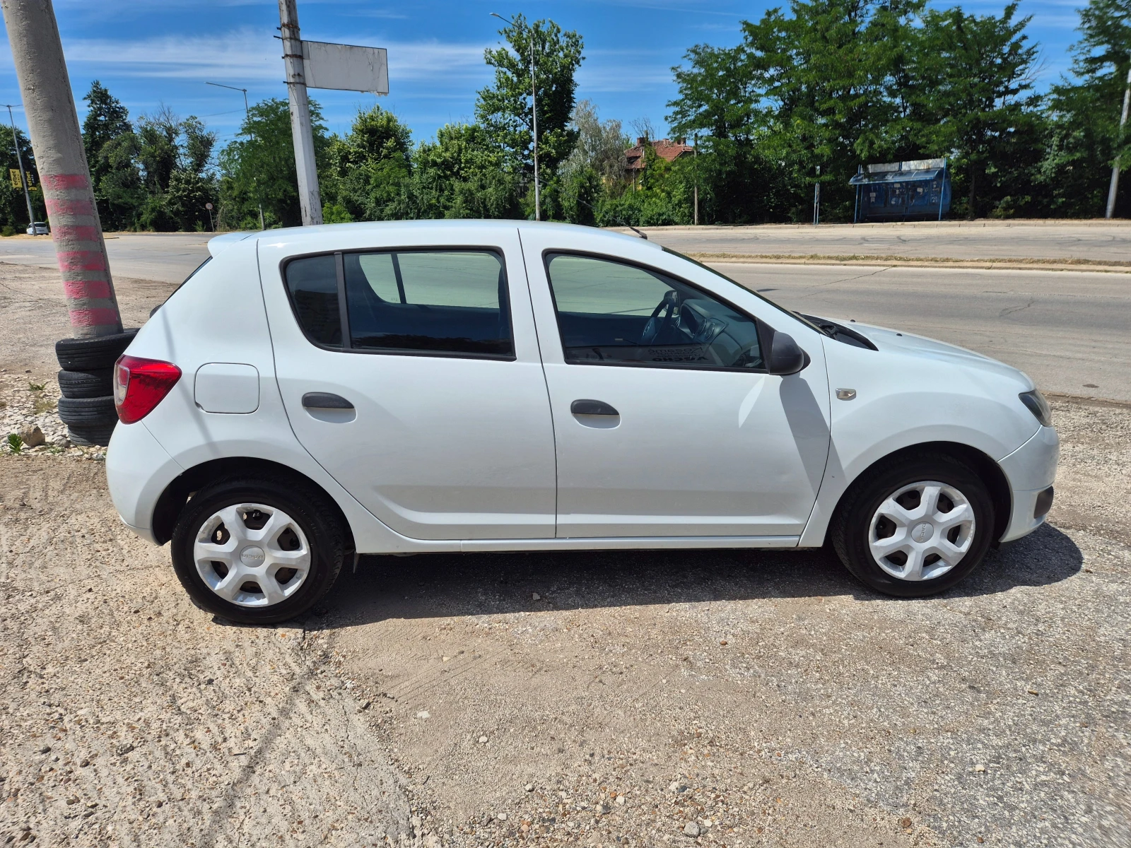 Dacia Sandero 1.2i* ГАЗ, снимка 4 - Автомобили и джипове - 54959452