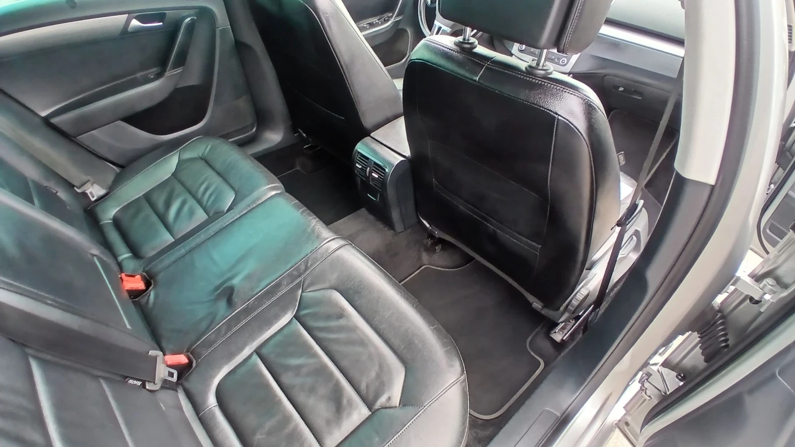 VW Passat 2.0TDI 140kHIGHLINE KLIMA/NAVI /PANORA 258хил.7899, снимка 15 - Автомобили и джипове - 55261828