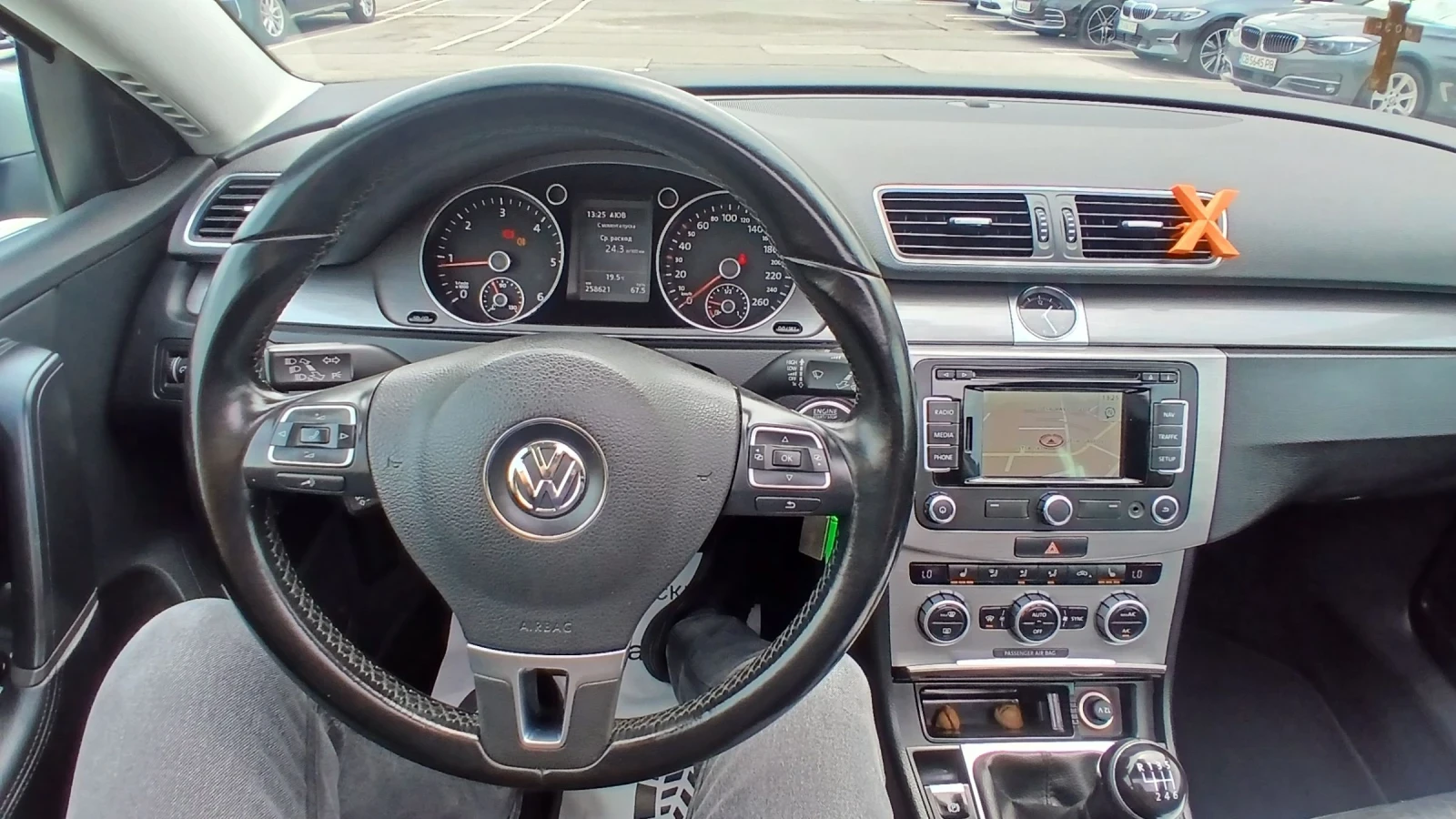 VW Passat 2.0TDI 140kHIGHLINE KLIMA/NAVI /PANORA 258хил.7899, снимка 16 - Автомобили и джипове - 55261828