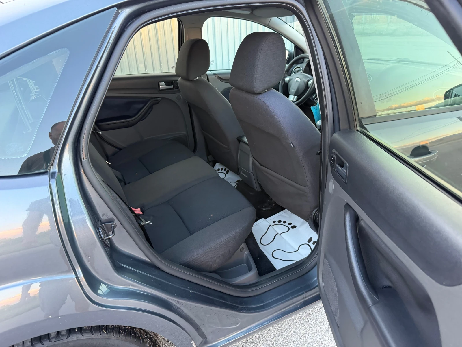 Ford Focus 1.6 TDCI  110k, снимка 13 - Автомобили и джипове - 55169426