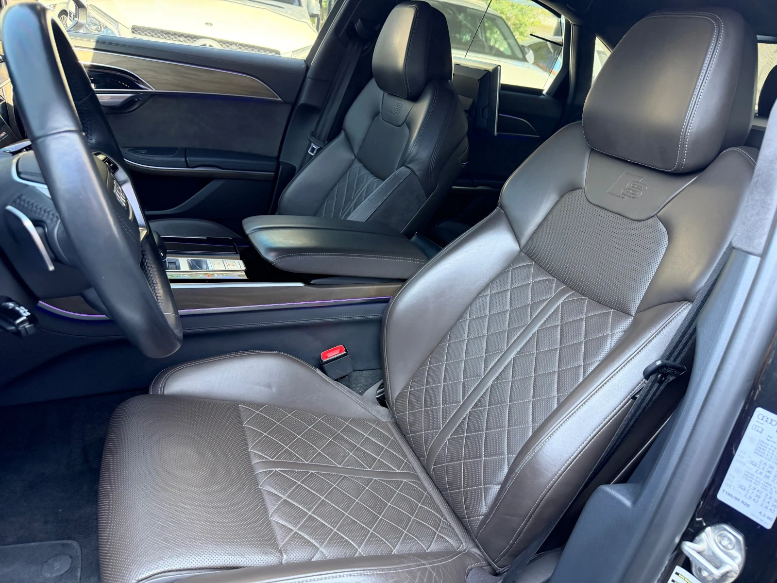Audi A8 50TDI quattro S-Line Laser B&O 3D HUD Keyless 360 , снимка 9 - Автомобили и джипове - 55352007