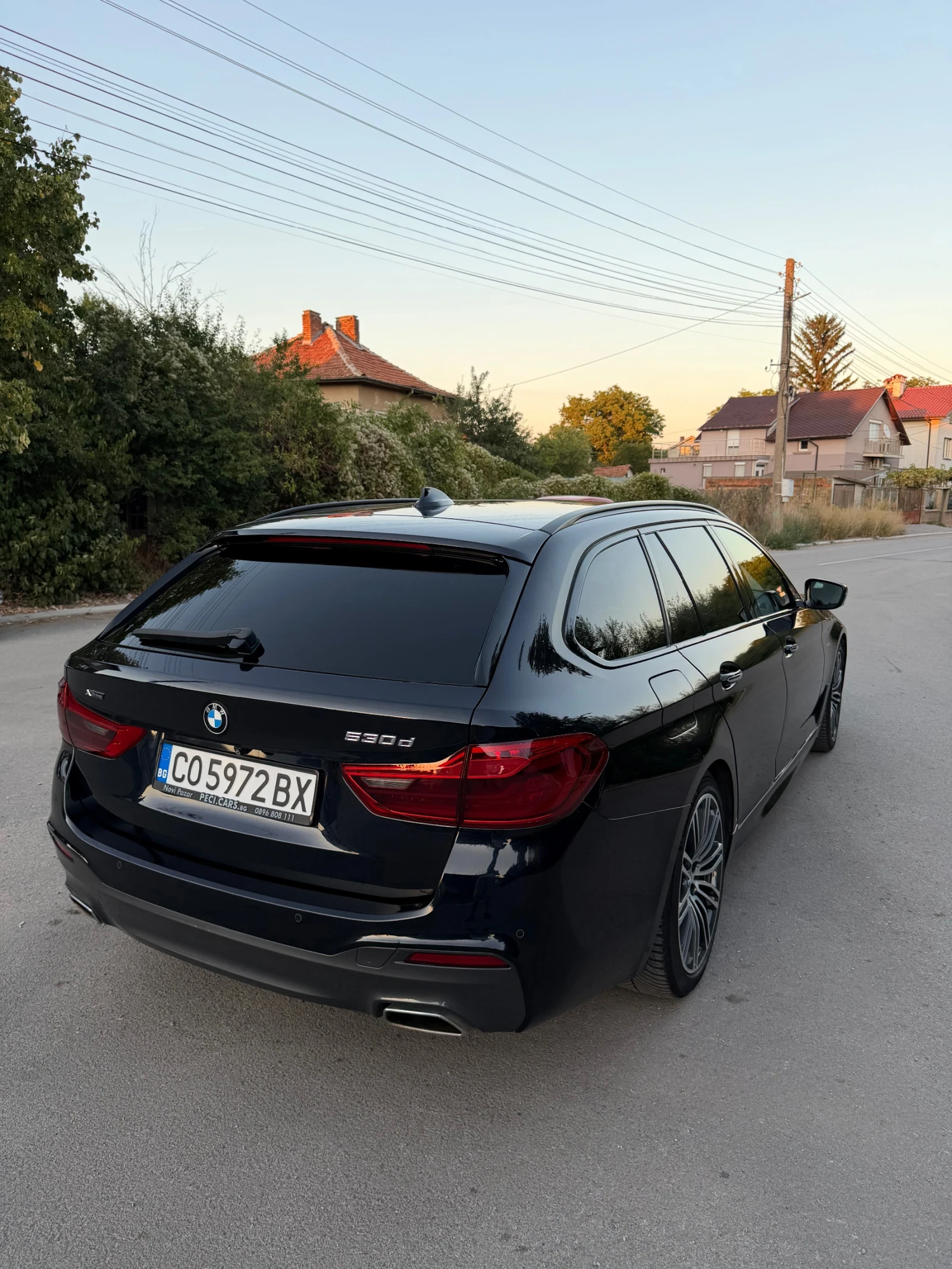 BMW 530 d xDrive Touring M-Sport Keyless AdapLED, снимка 3 - Автомобили и джипове - 56011883