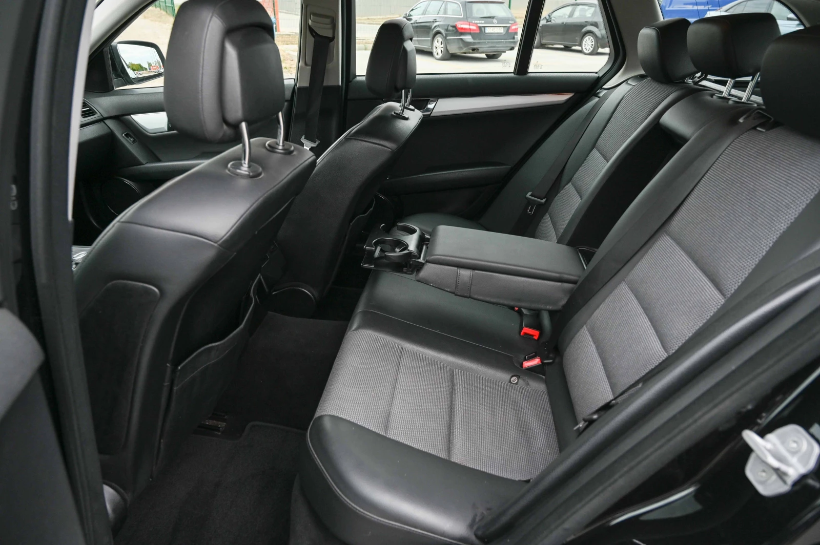 Mercedes-Benz C 220 CDI* Avantgarde* Avtomat* Подгрев, снимка 10 - Автомобили и джипове - 56243008