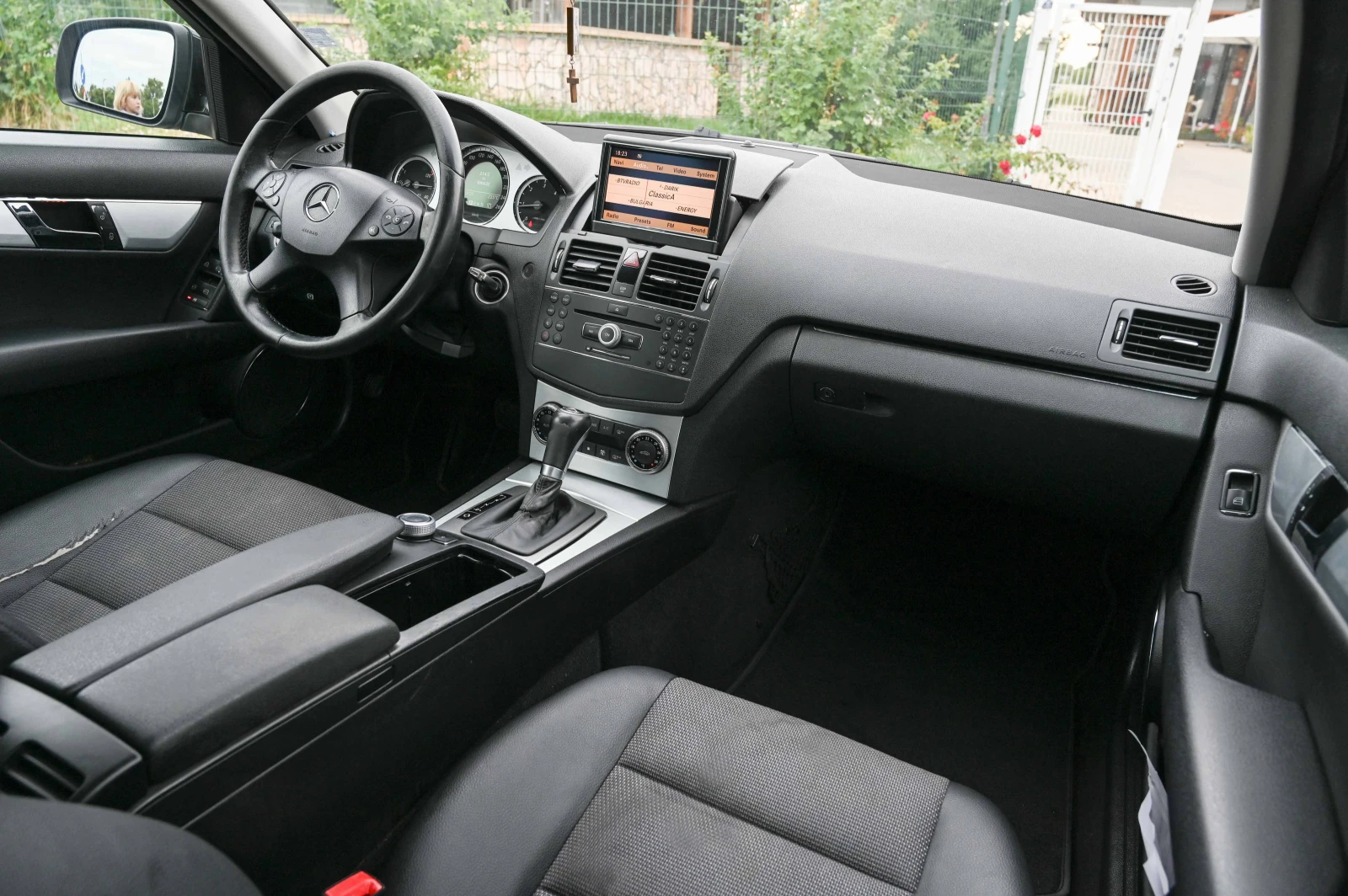 Mercedes-Benz C 220 CDI* Avantgarde* Avtomat* Подгрев, снимка 11 - Автомобили и джипове - 56243008
