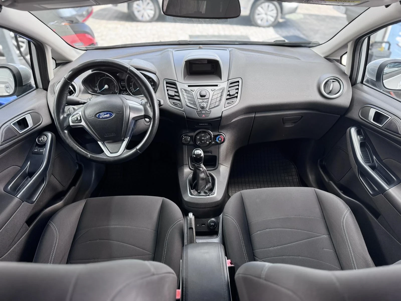 Ford Fiesta 1.5 TDCI, снимка 12 - Автомобили и джипове - 56266424