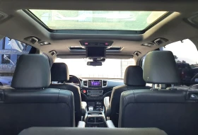 Honda Pilot Touring AWD  , снимка 12