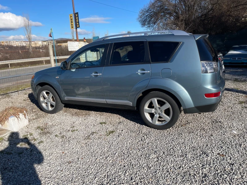 Mitsubishi Outlander 2.4 4x4, снимка 4 - Автомобили и джипове - 48351150