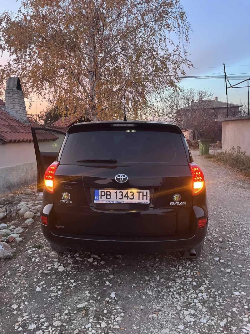 Toyota Rav4 2.2d4d, снимка 3 - Автомобили и джипове - 49572349