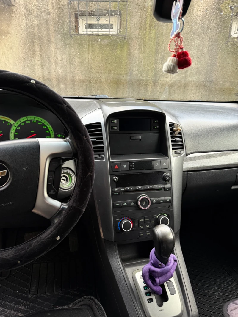 Chevrolet Captiva, снимка 5 - Автомобили и джипове - 52335725