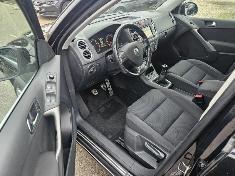 VW Tiguan 1.4 I  140 к.с  R-LINE , снимка 7 - Автомобили и джипове - 52854790