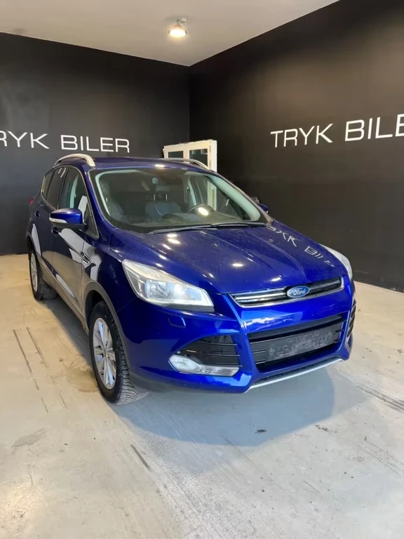Ford Kuga 1.5b Titanium 150ps, снимка 2 - Автомобили и джипове - 53300037