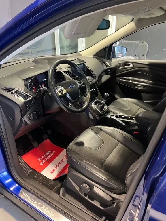 Ford Kuga 1.5b Titanium 150ps, снимка 5 - Автомобили и джипове - 53300037