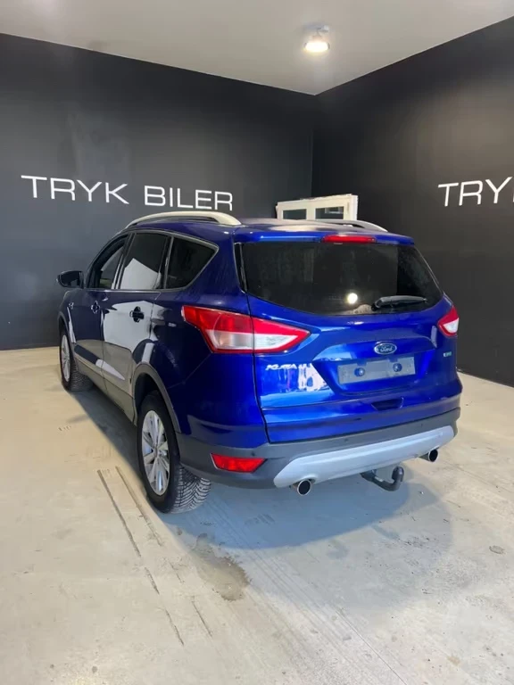 Ford Kuga 1.5b Titanium 150ps, снимка 3 - Автомобили и джипове - 53300037
