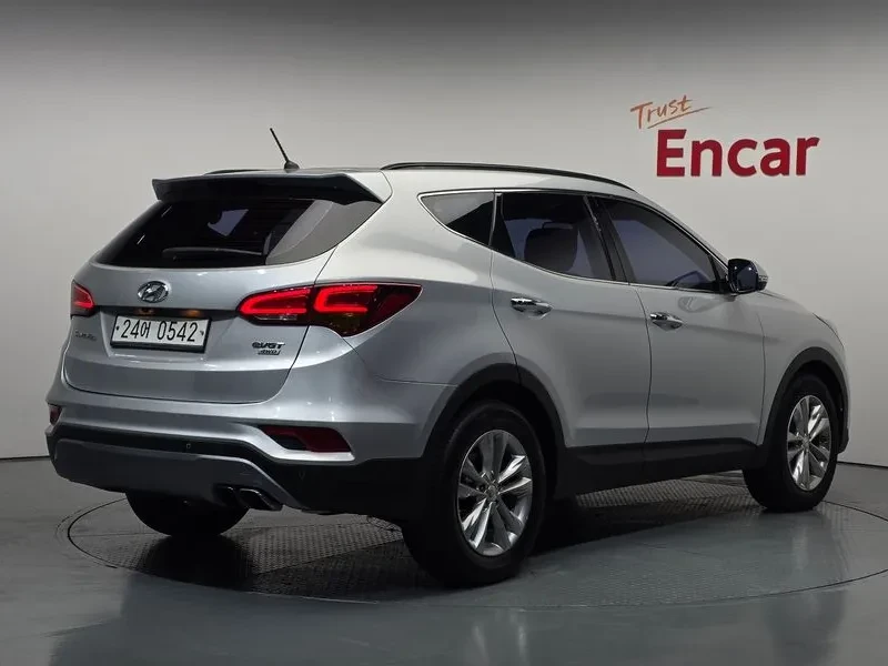Hyundai Santa fe 2.0 4WD, снимка 2 - Автомобили и джипове - 54871307