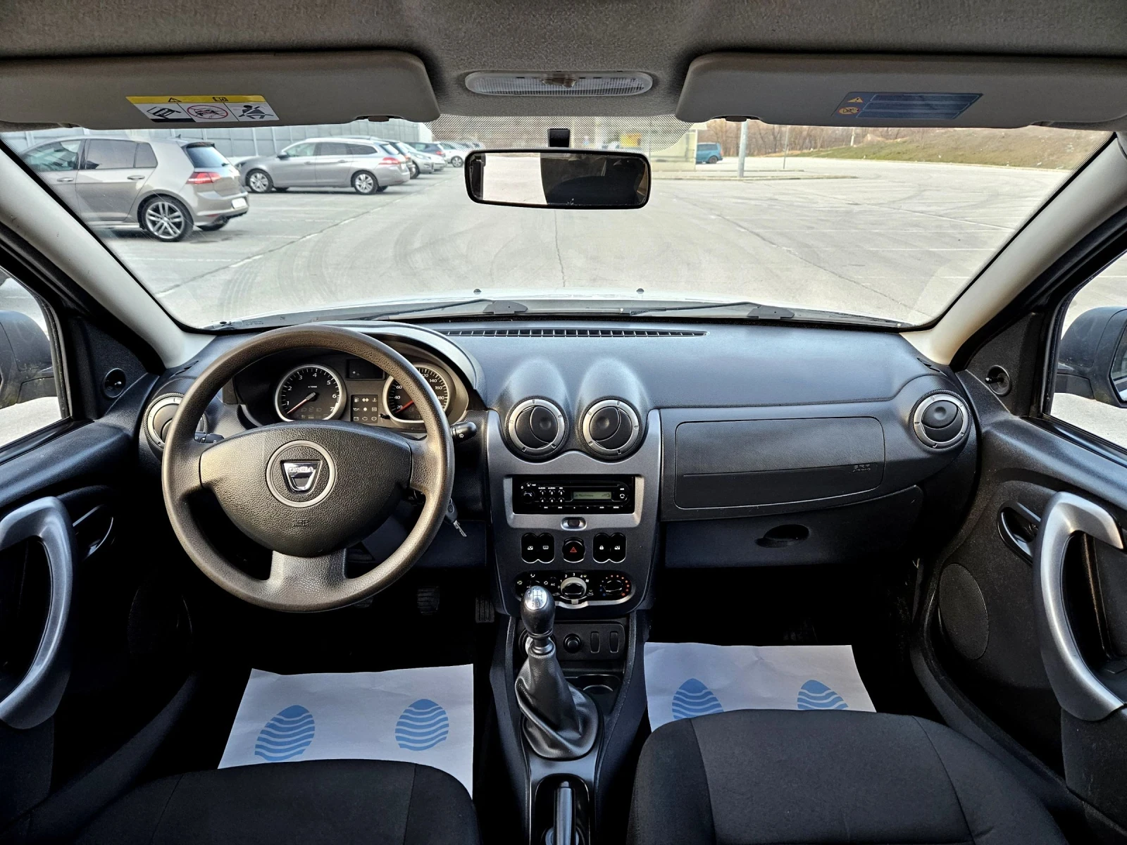 Dacia Duster 1.6 4x4 , снимка 11 - Автомобили и джипове - 53882372