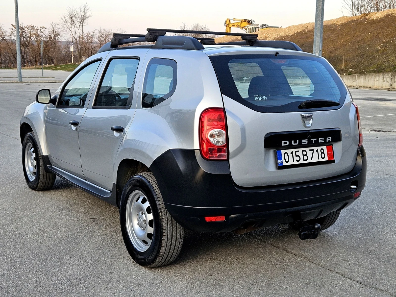 Dacia Duster 1.6 4x4 , снимка 8 - Автомобили и джипове - 53882372