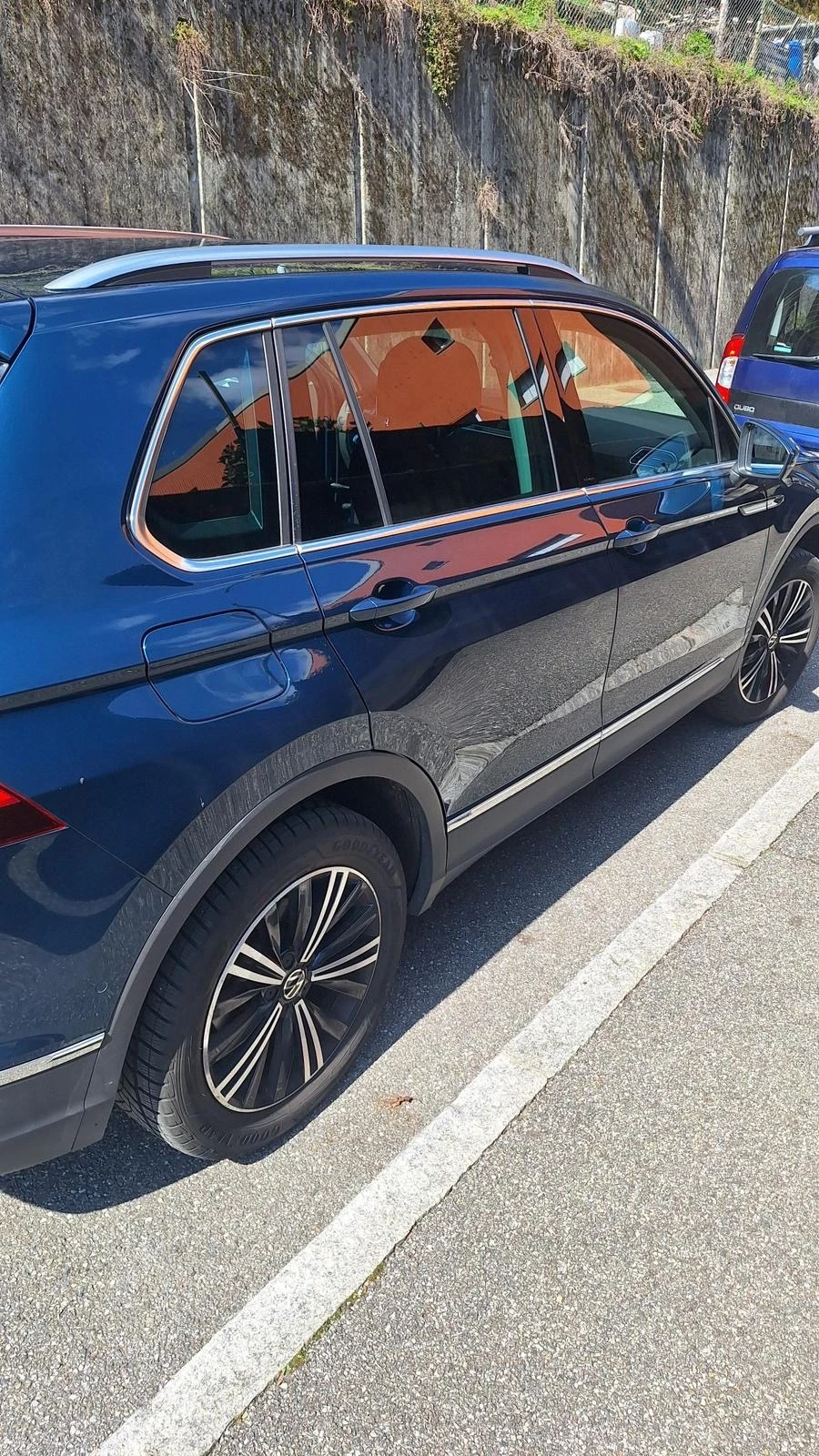 VW Tiguan 2.0 TDI 150CV SCR DSG 4MOTION R-Line, снимка 2 - Автомобили и джипове - 53915953