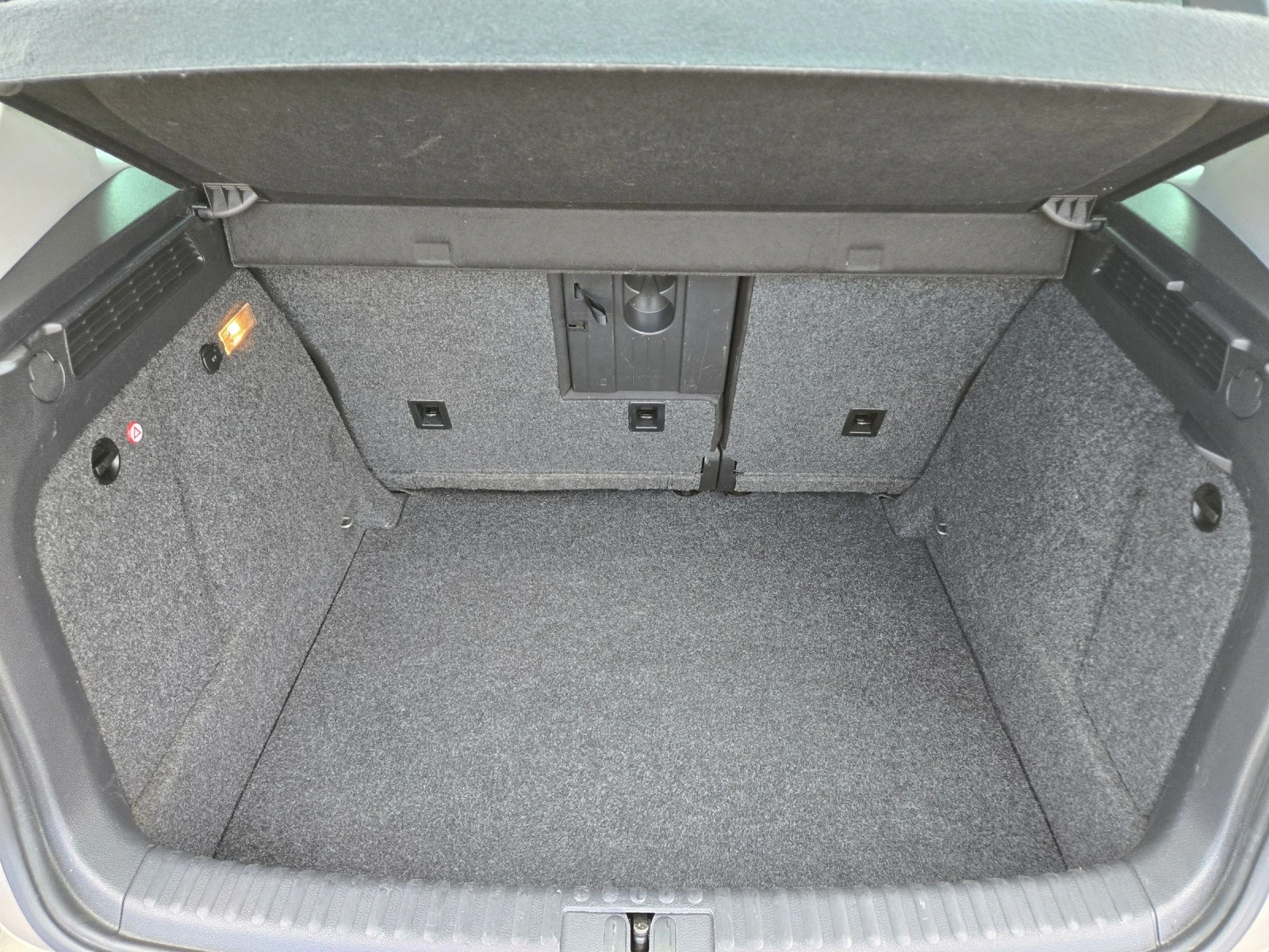 VW Tiguan 1.4TSI-122кс= 6СК= FACE= DYNAUDIO= ОБСЛУЖЕН= EU5B , снимка 10 - Автомобили и джипове - 54096432