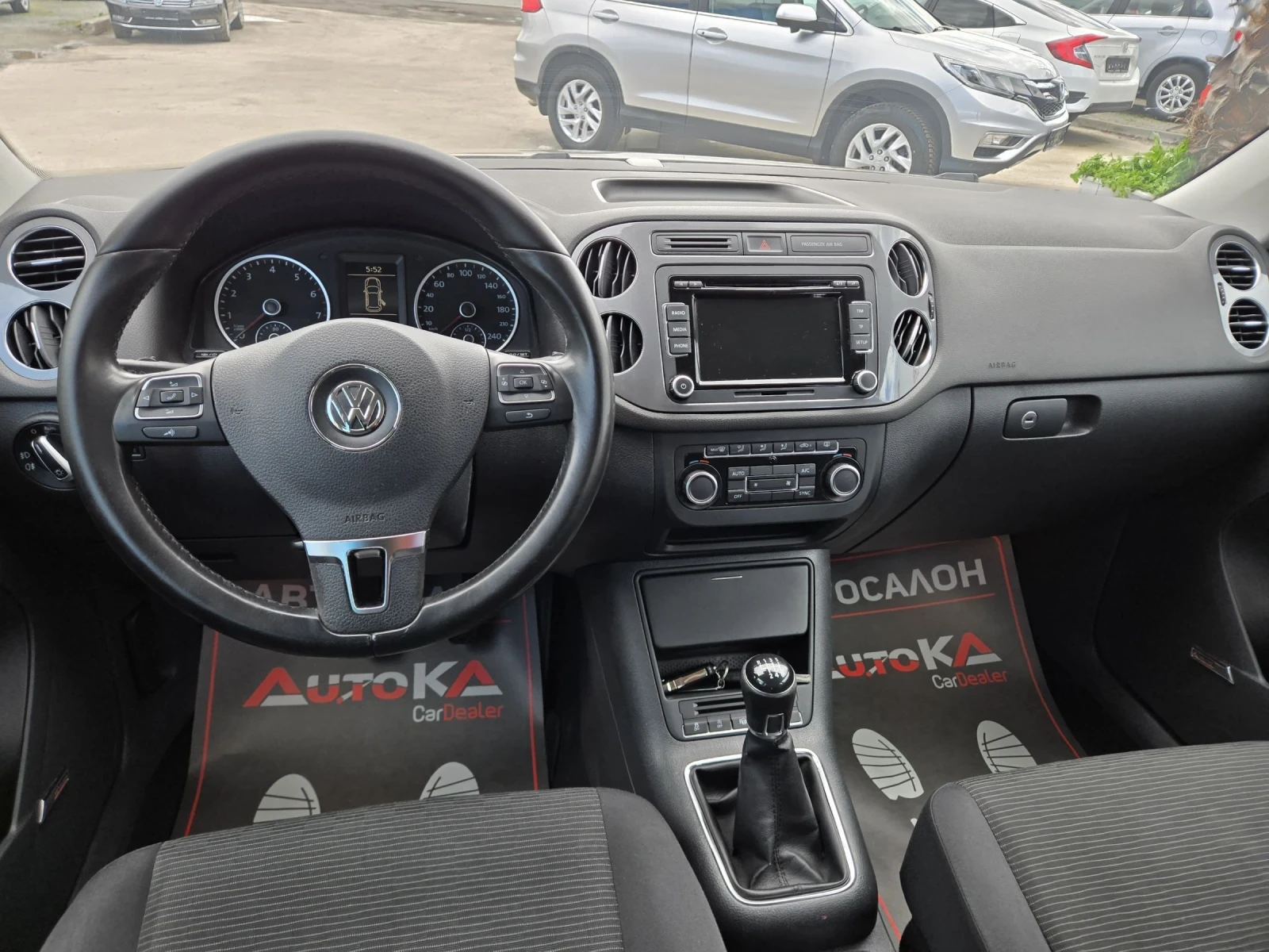 VW Tiguan 1.4TSI-122кс= 6СК= FACE= DYNAUDIO= ОБСЛУЖЕН= EU5B , снимка 11 - Автомобили и джипове - 54096432