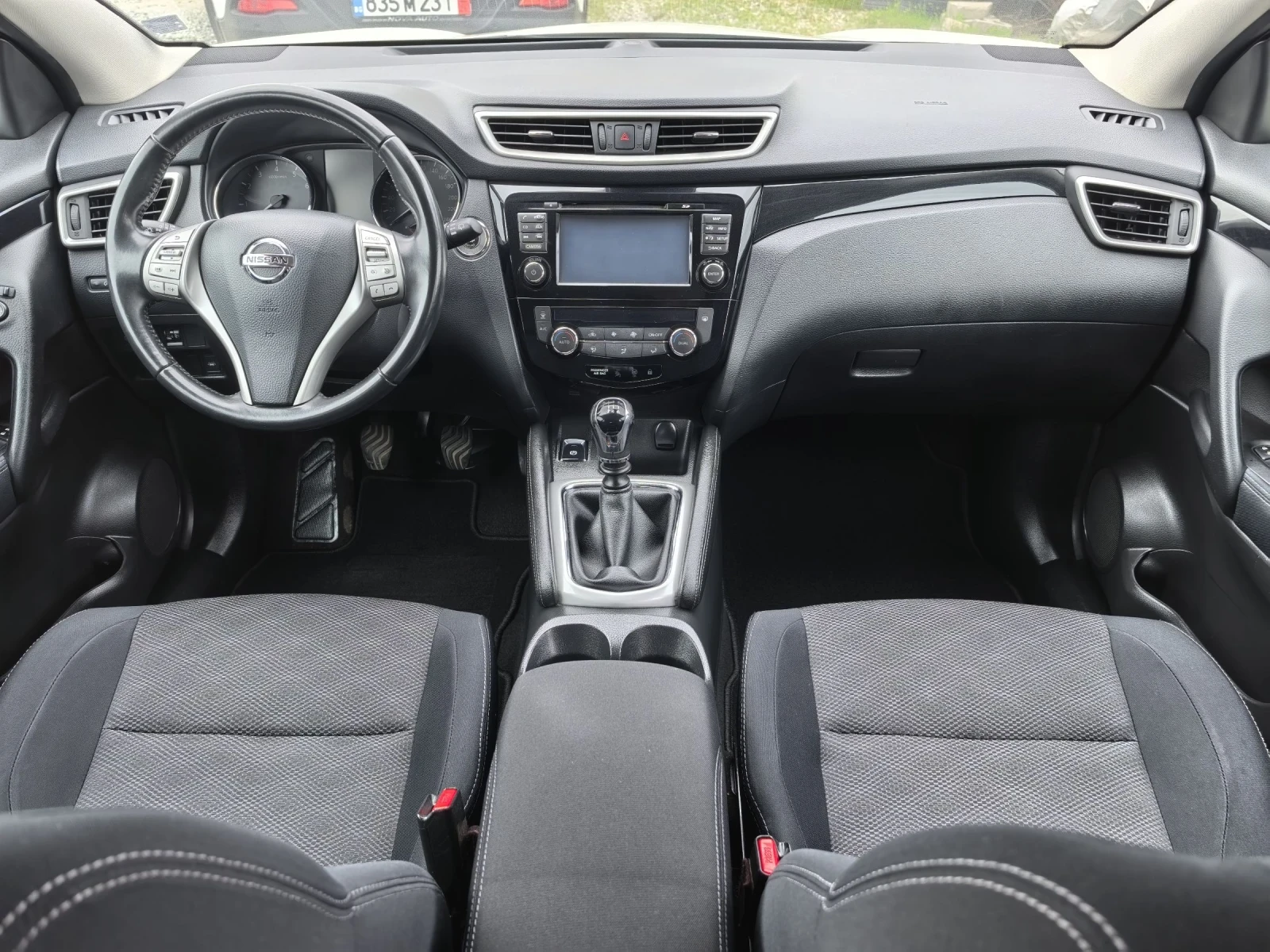 Nissan Qashqai 1.2T PANORAMA 360  (Сервизна история ) , снимка 9 - Автомобили и джипове - 54217118