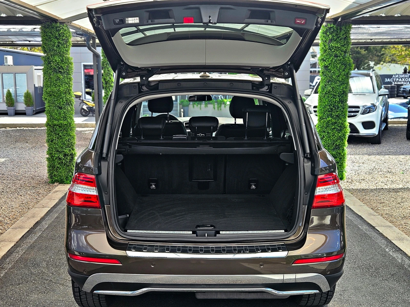 Mercedes-Benz ML 350 AMG/SPECIAL EDITION/GERMANY/ПОДГРЕВ/START-STOP/LIZ, снимка 8 - Автомобили и джипове - 54438669