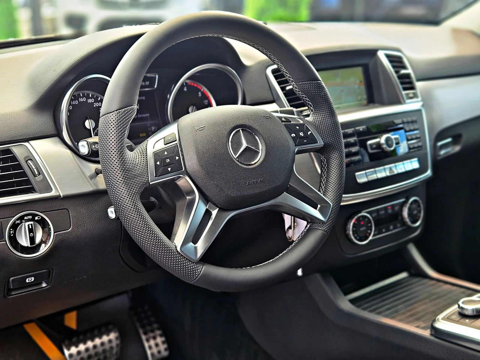 Mercedes-Benz ML 350 AMG/SPECIAL EDITION/GERMANY/ПОДГРЕВ/START-STOP/LIZ, снимка 11 - Автомобили и джипове - 54438669