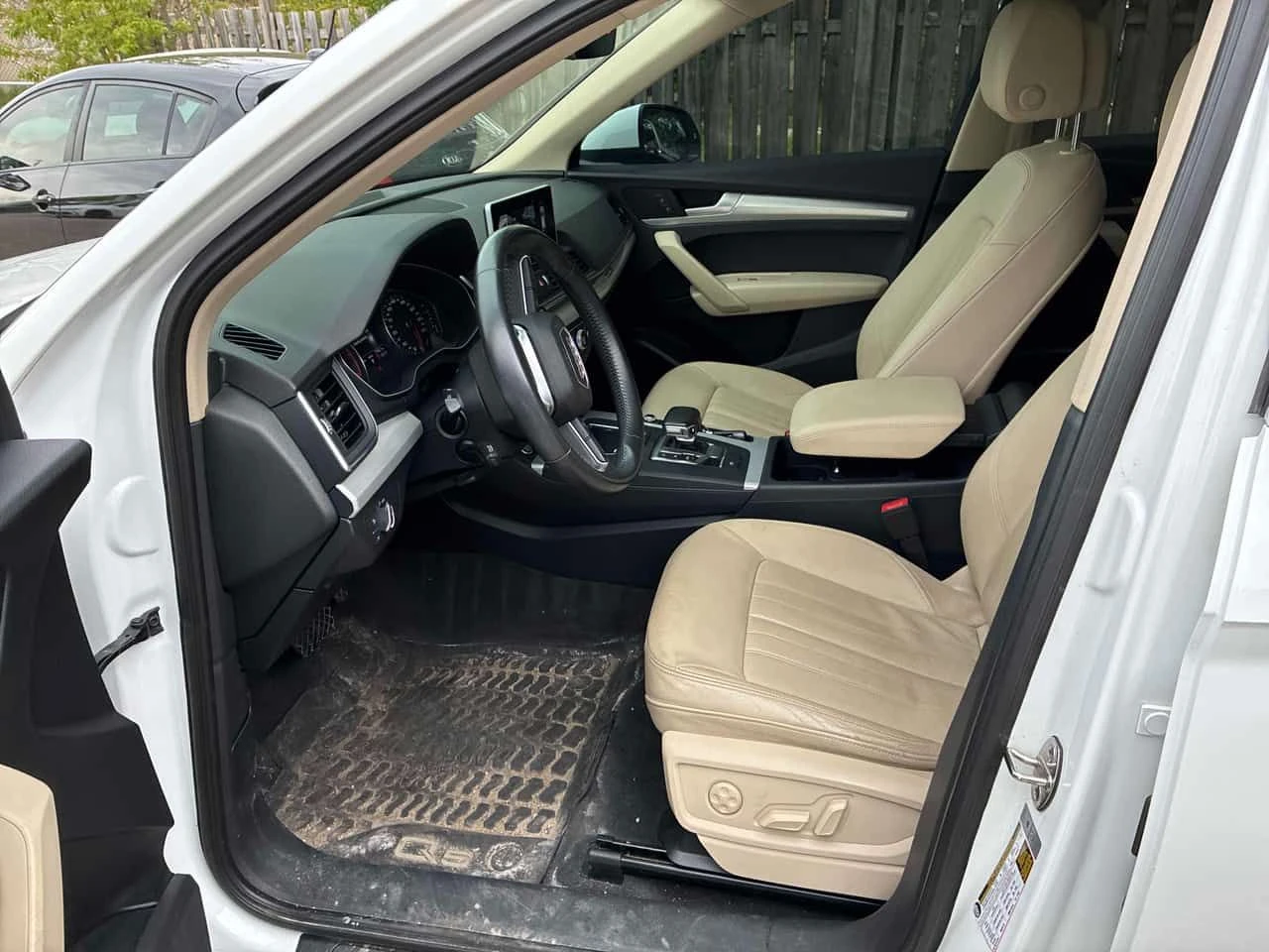Audi Q5 | Progressiv | ПОДГРЕВ | ПАНОРАМА | , снимка 5 - Автомобили и джипове - 54577757