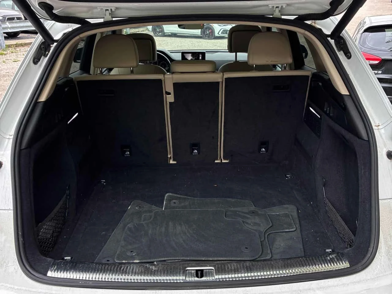 Audi Q5 | Progressiv | ПОДГРЕВ | ПАНОРАМА | , снимка 13 - Автомобили и джипове - 54577757