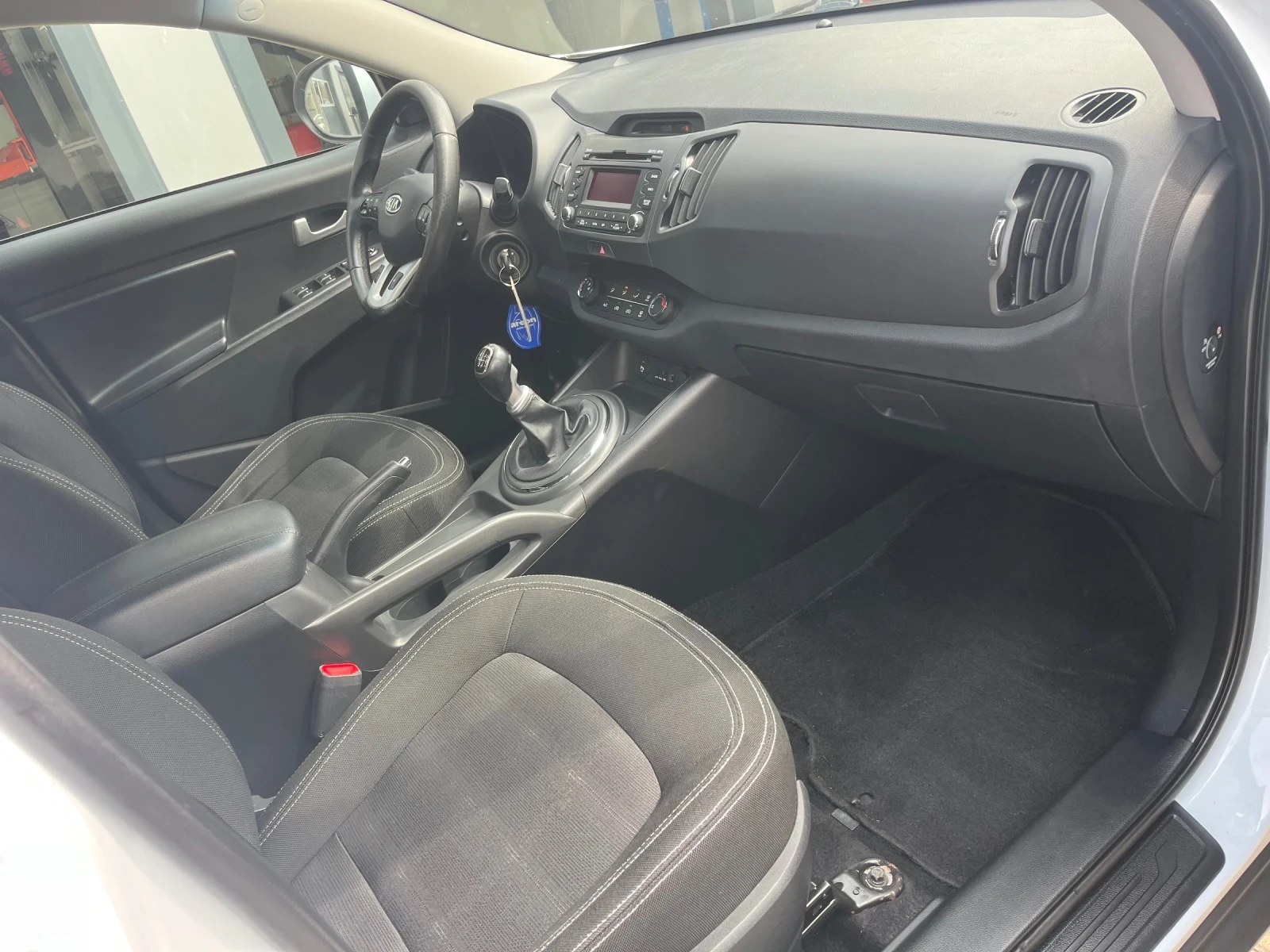 Kia Sportage 2.0crdi 4* 4, снимка 7 - Автомобили и джипове - 54831269