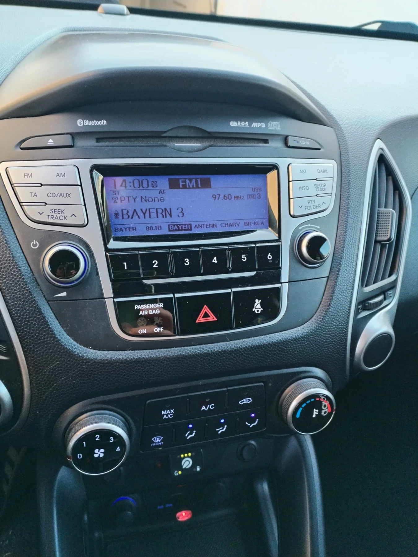 Hyundai IX35, снимка 9 - Автомобили и джипове - 55659826