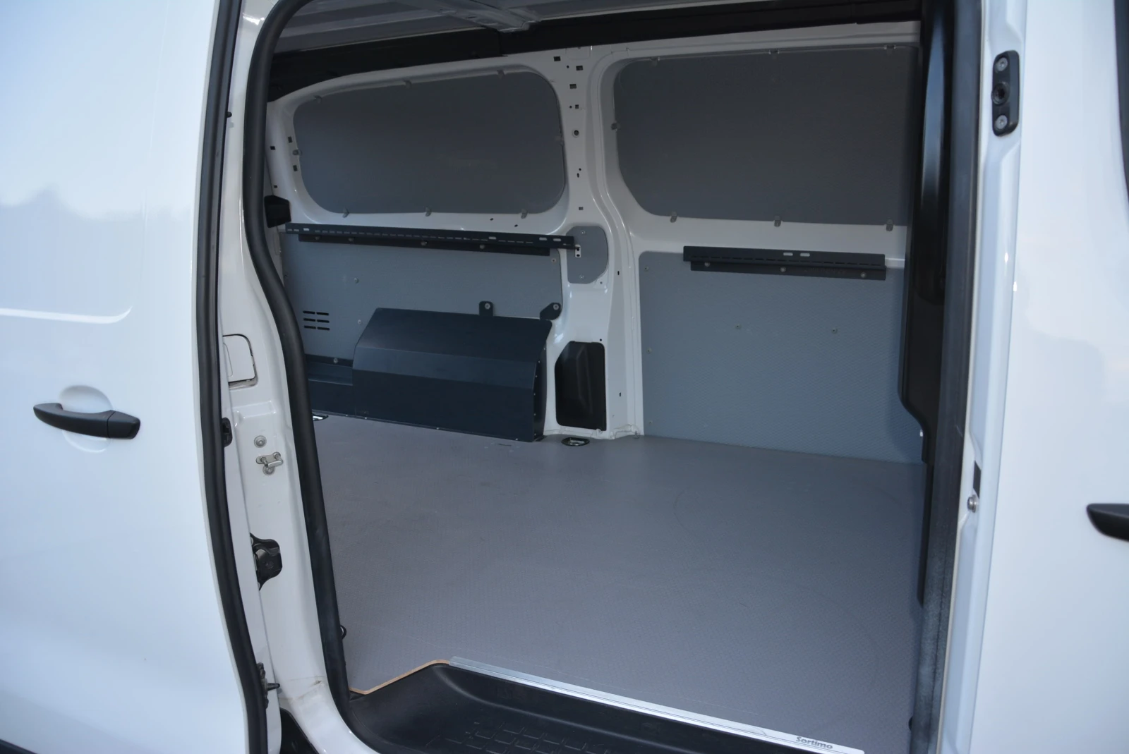 Citroen Jumpy L3 2.0 HDI 2+ 1 10k km 360 Camera Autopilot Navi , снимка 16 - Бусове и автобуси - 55267320