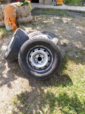 Гуми с джанти Bridgestone 215/70R15, снимка 3