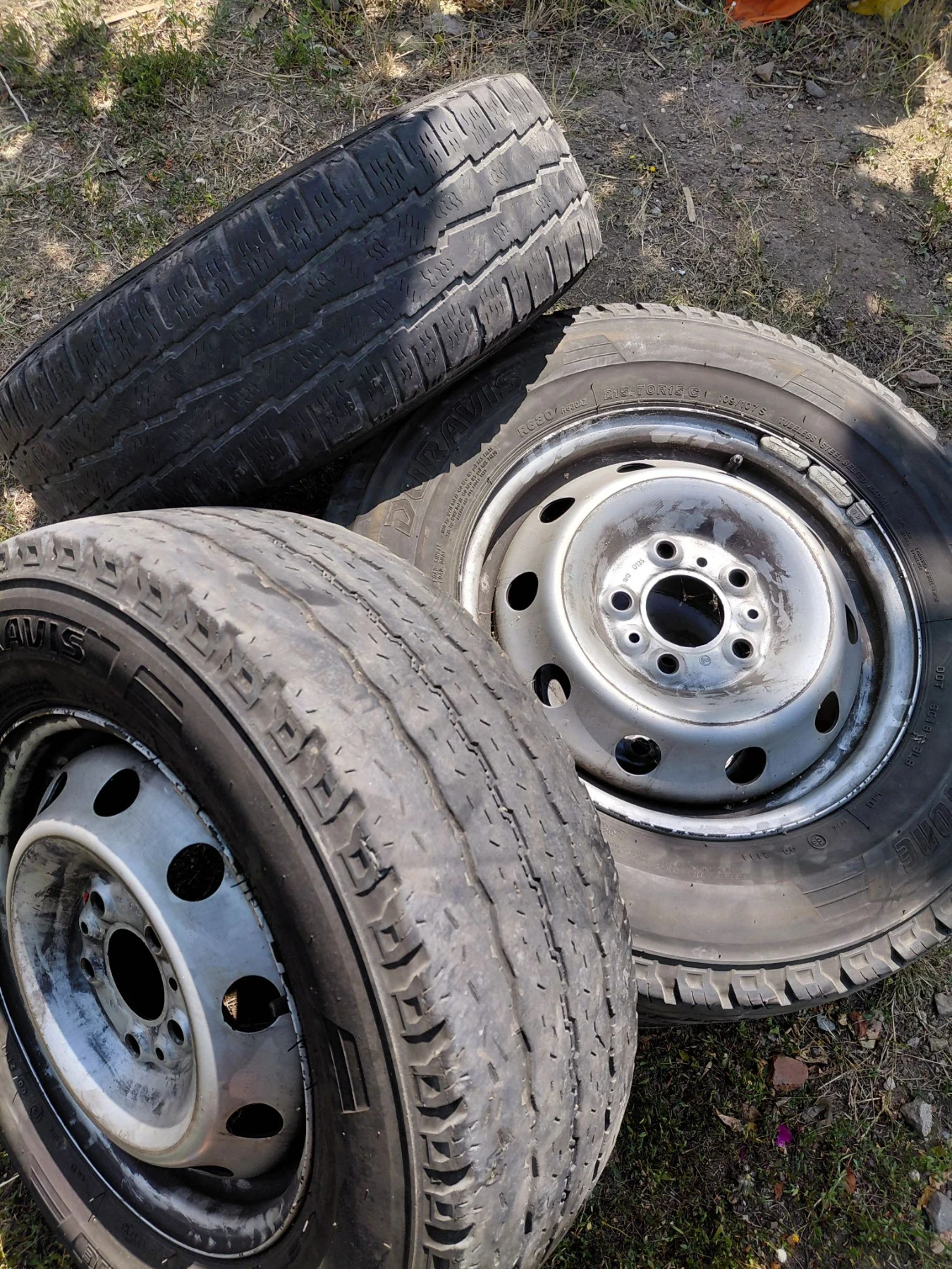 Гуми с джанти Bridgestone 215/70R15, снимка 2 - Гуми и джанти - 55587416