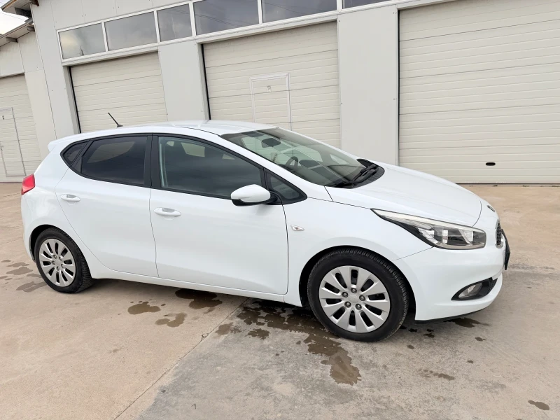 Kia Ceed 1.4i 100к.с 6ск* BRC* NOVA* UNIKAT* , снимка 12 - Автомобили и джипове - 40050991