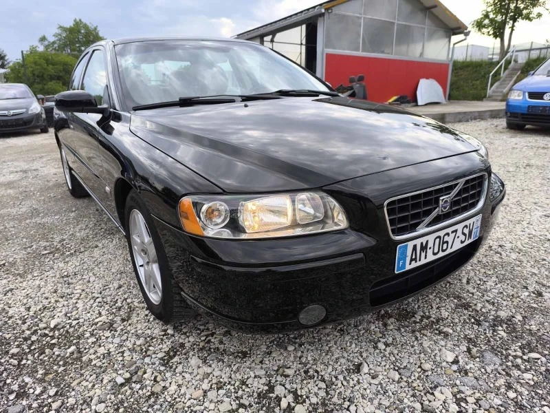 Volvo S60 2.4D5 MOMENTUM, снимка 1 - Автомобили и джипове - 45585691