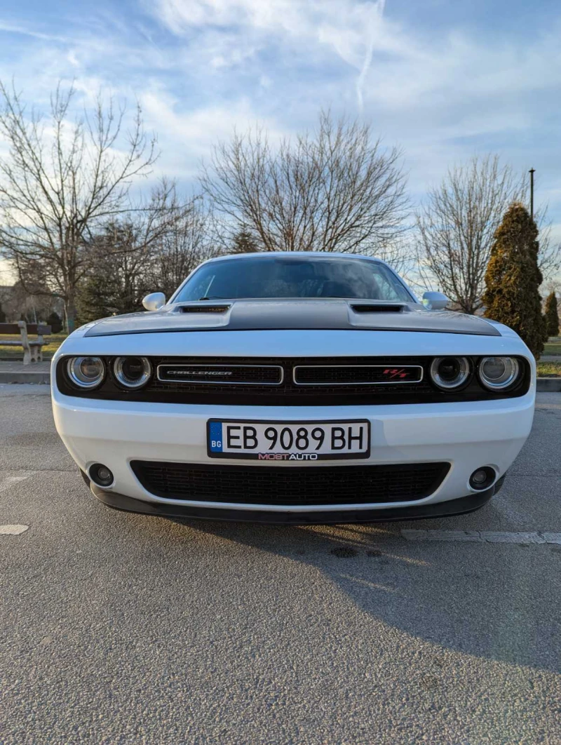 Dodge Challenger R/T, снимка 4 - Автомобили и джипове - 48393059