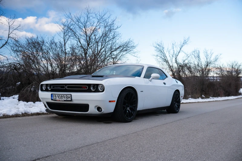 Dodge Challenger R/T, снимка 5 - Автомобили и джипове - 48393059