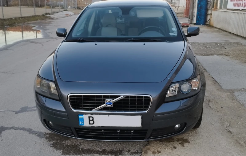 Volvo S40 1.8i, снимка 1 - Автомобили и джипове - 48559916