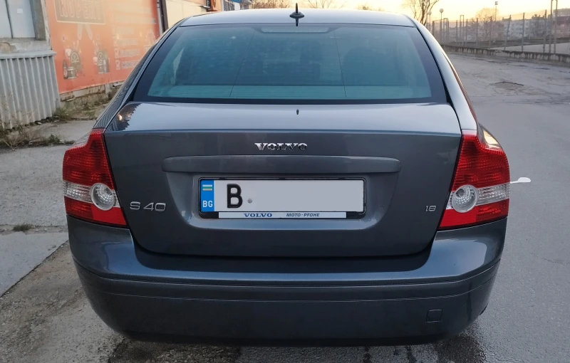 Volvo S40 1.8i, снимка 3 - Автомобили и джипове - 48559916