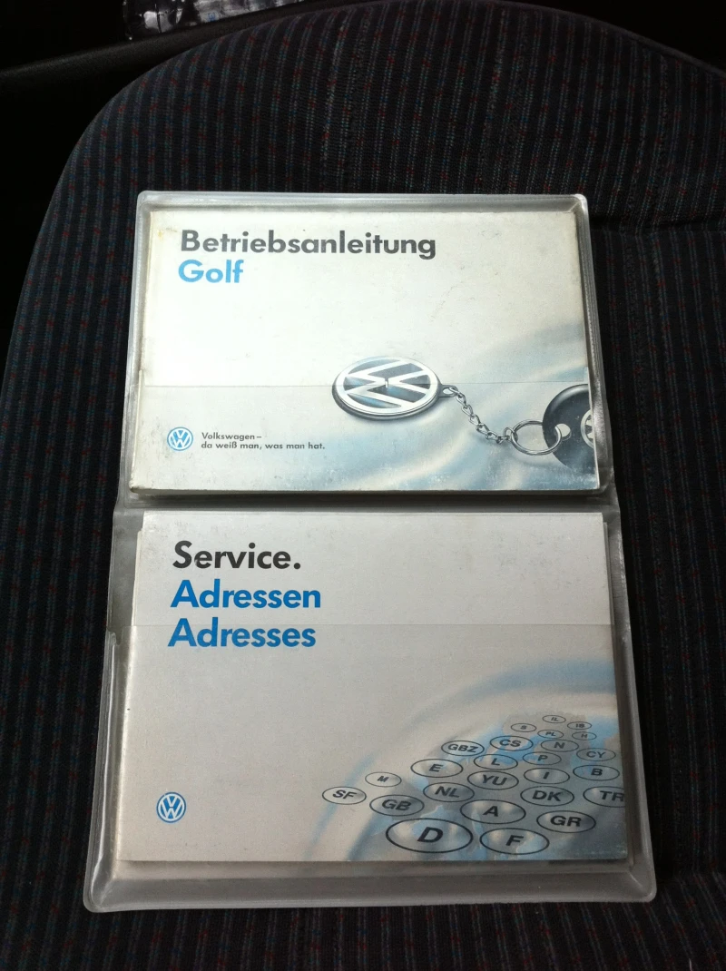 VW Golf 1.6 АГУ, снимка 15 - Автомобили и джипове - 50678397