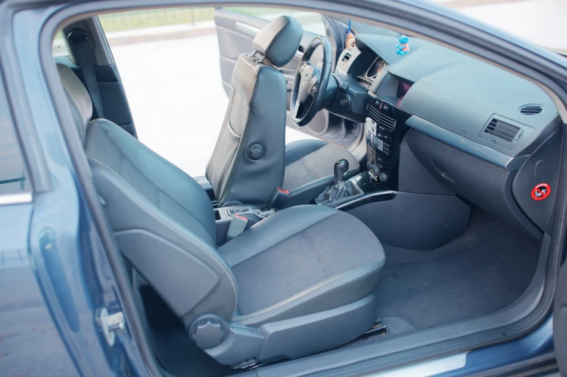Opel Astra H, снимка 11 - Автомобили и джипове - 52112181