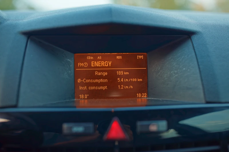 Opel Astra H, снимка 16 - Автомобили и джипове - 52112181